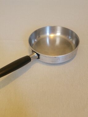 Vintage Wear-Ever Aluminum Skillet